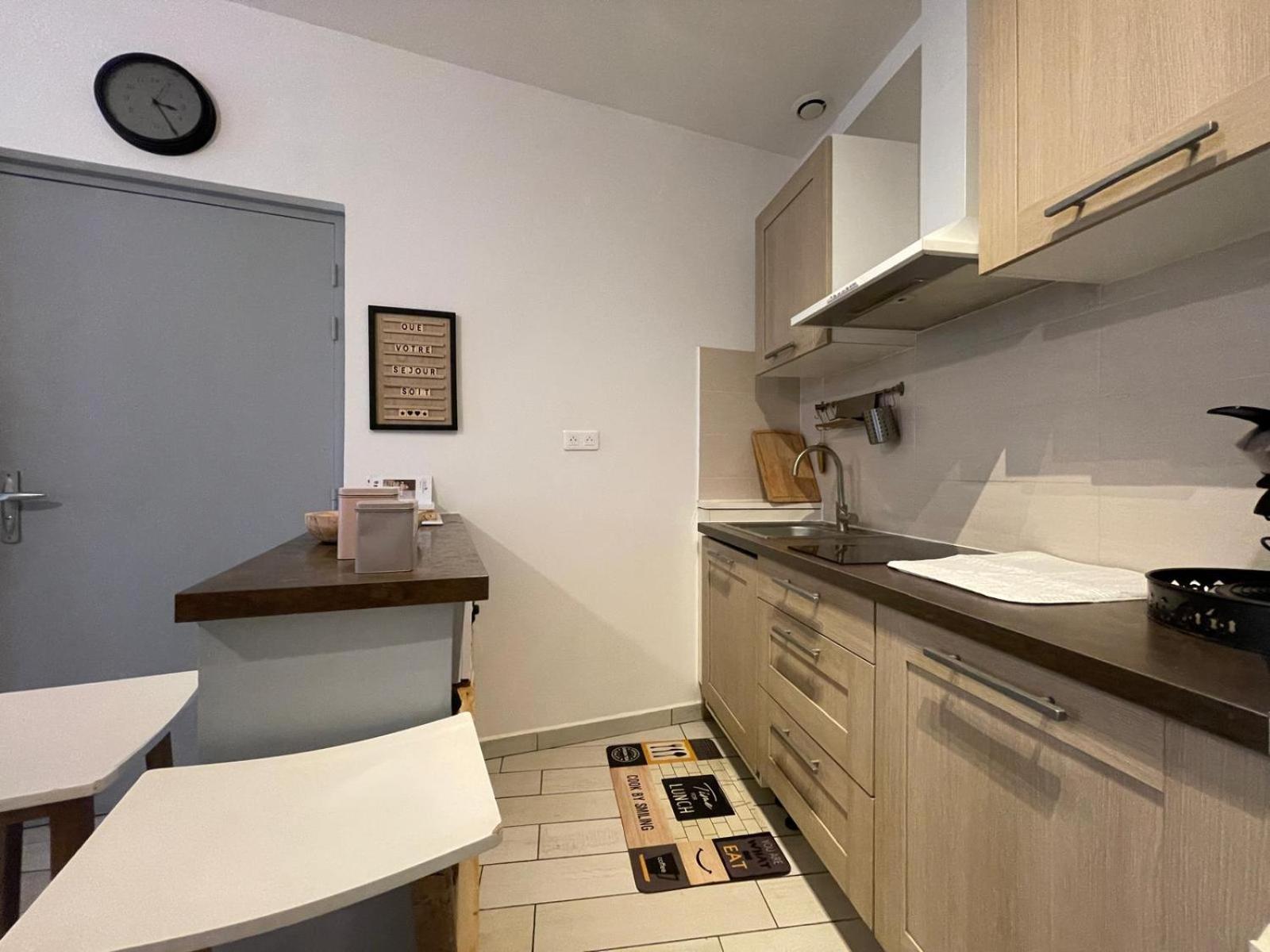 Joli Appartement Hypercentre T2, Classe Meuble De Tourisme 3 Avec Parking Gratuit Béziers Exteriér fotografie