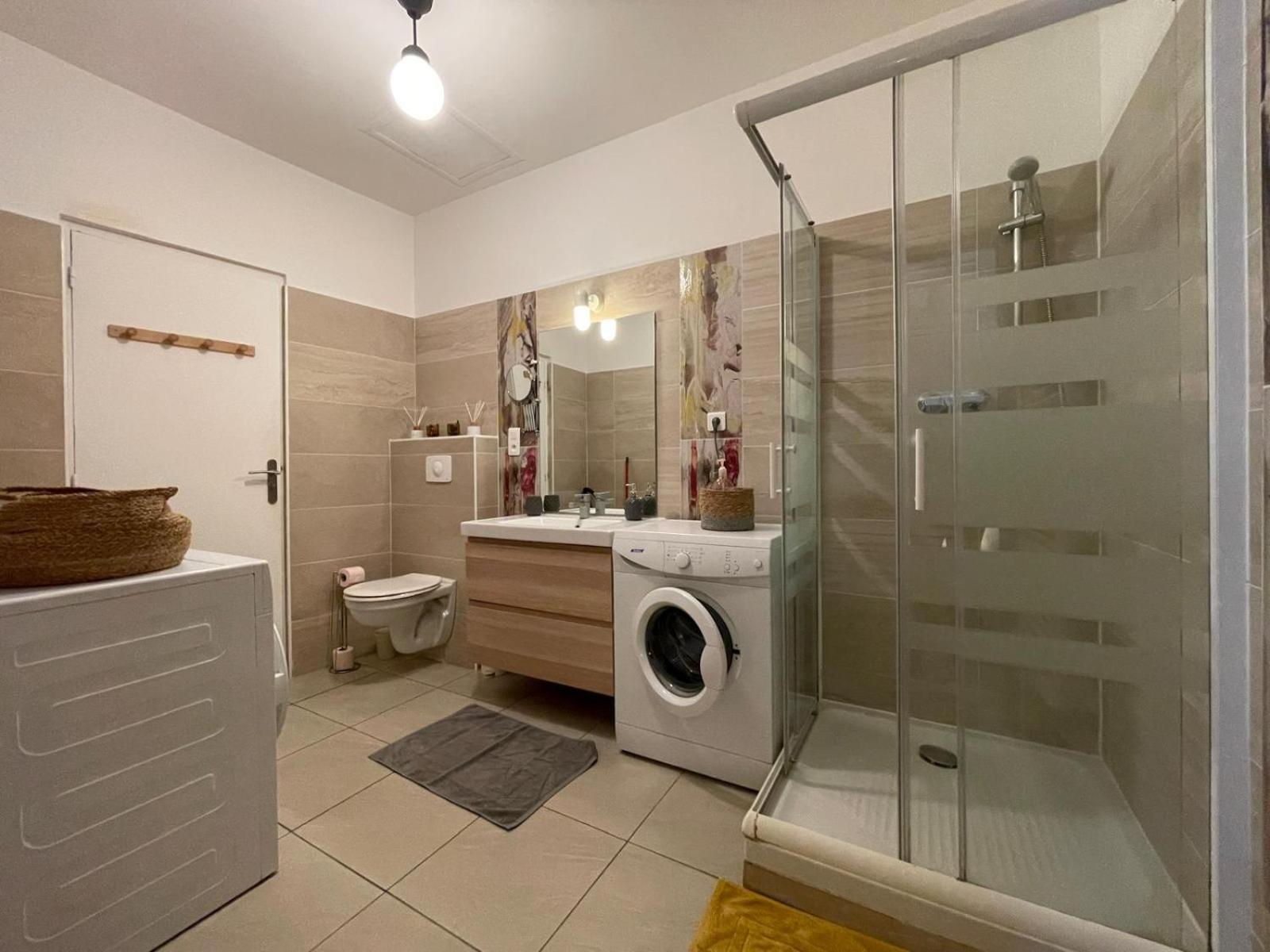 Joli Appartement Hypercentre T2, Classe Meuble De Tourisme 3 Avec Parking Gratuit Béziers Exteriér fotografie