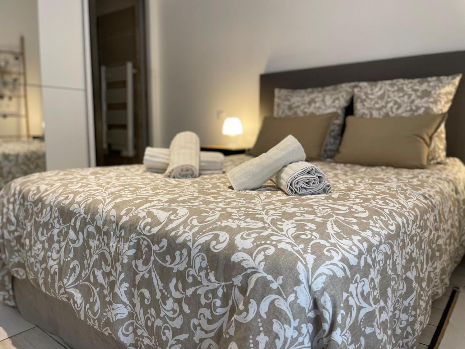 Joli Appartement Hypercentre T2, Classe Meuble De Tourisme 3 Avec Parking Gratuit Béziers Exteriér fotografie